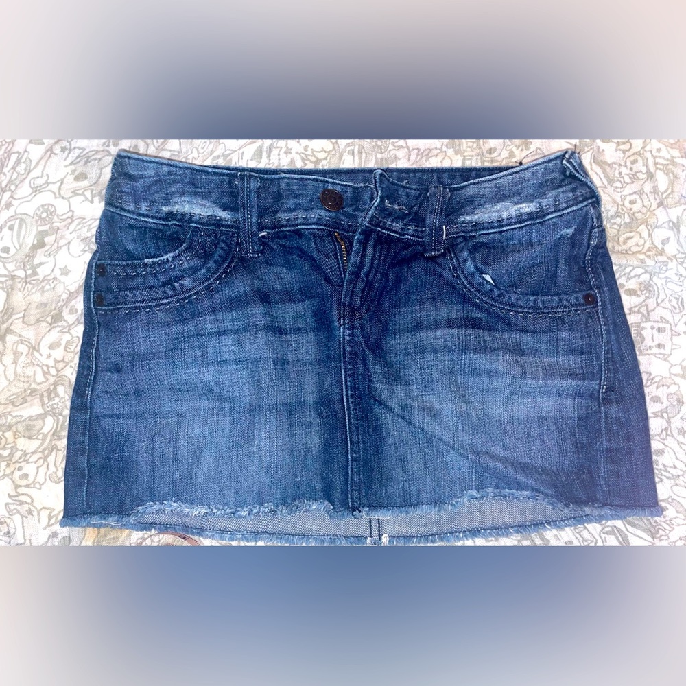 NWOT Express distressed denim skirt